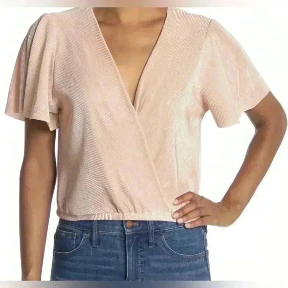 ASTR The Label Women's Short Sleeve Plisse Top In Blush S - Picture 1 of 5